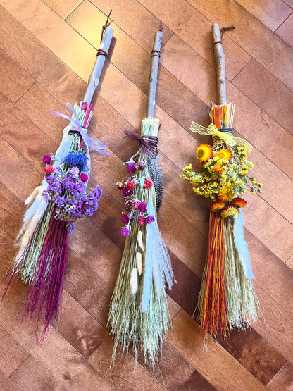 Balais de sorcière Fleuris taille moyenne