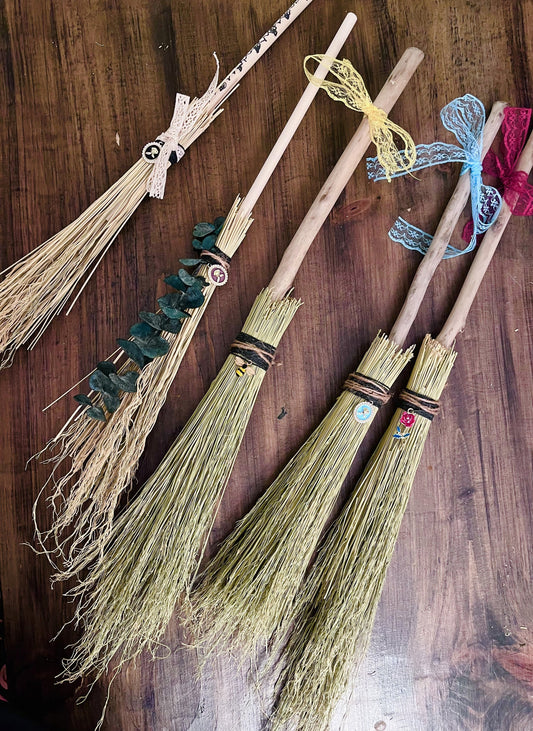 Balais de sorcière taille petite